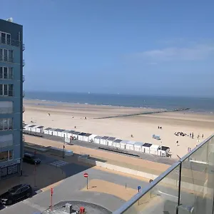 Sun South- Seaview-sea At 15meter-ostend Appartement
