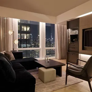 Equinox 5*, Nueva York Estados Unidos